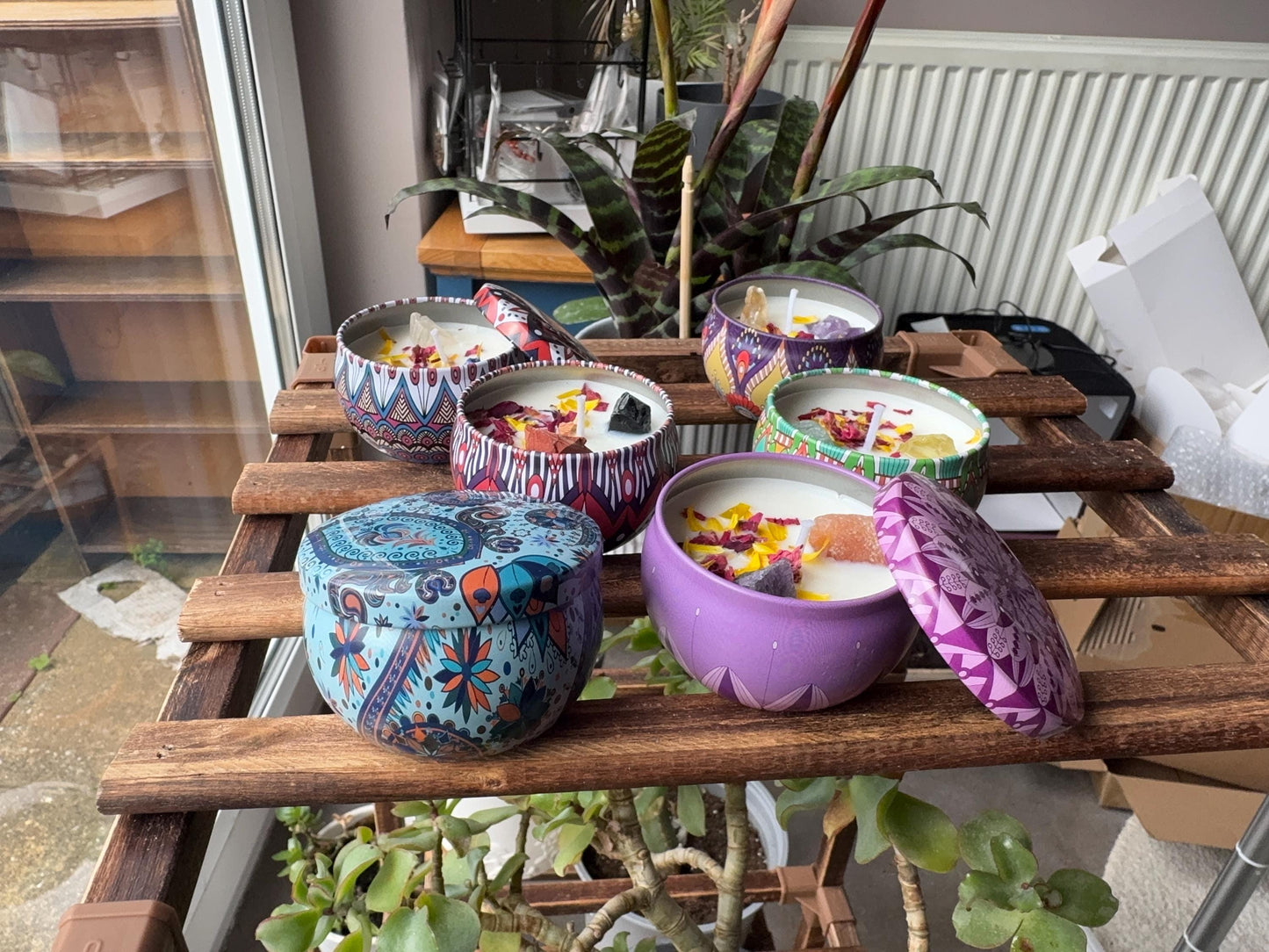 Lavender Scented Crystal Candle – Mystical Natural Stone Candle for Meditation & Healing Rituals