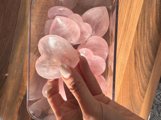 Rose Quartz Crystal Heart – Natural Pink Sphere for Love, Healing & Heart Chakra – Calming Energy Stone for Home or Meditation