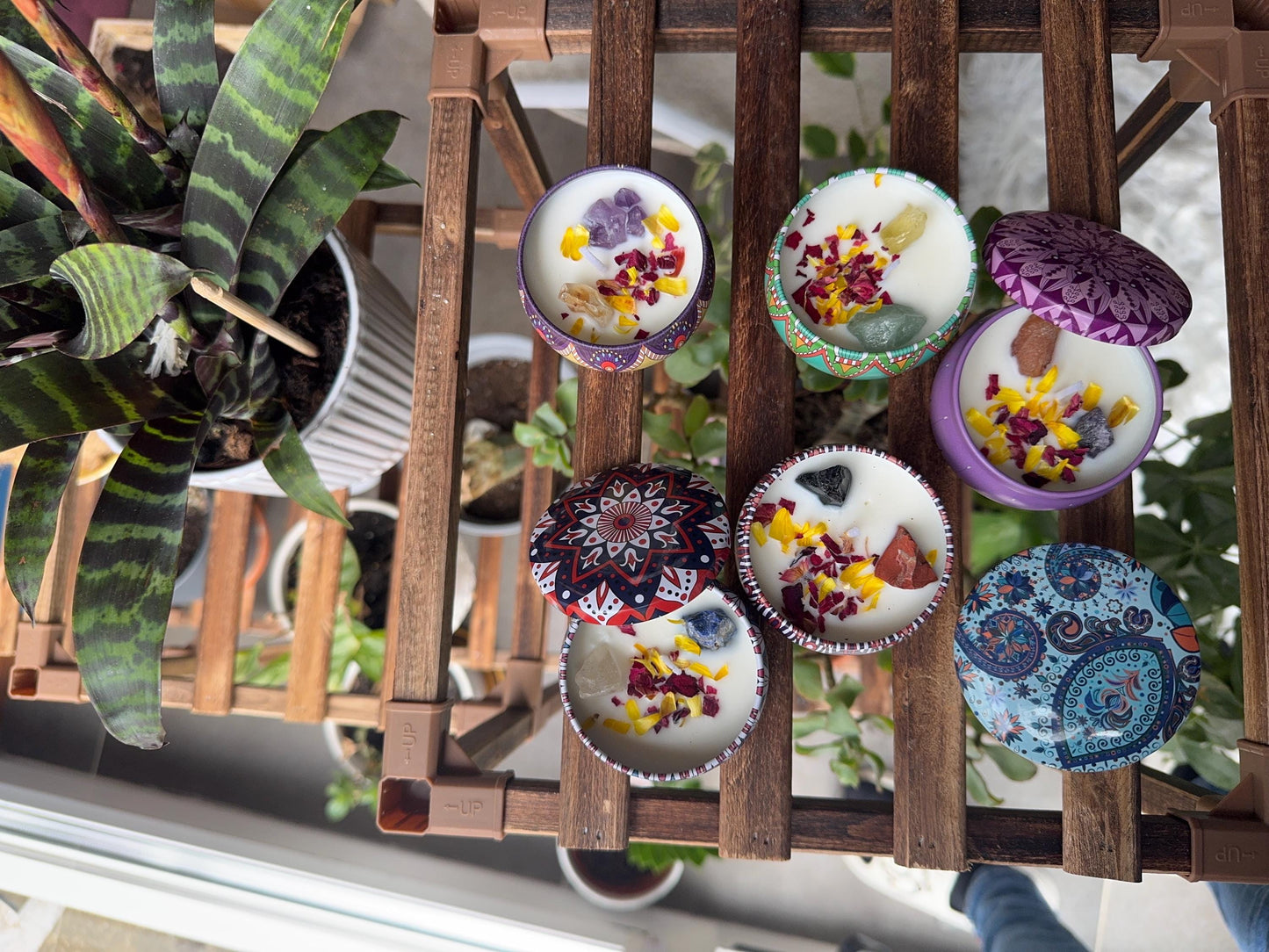 Lavender Scented Crystal Candle – Mystical Natural Stone Candle for Meditation & Healing Rituals